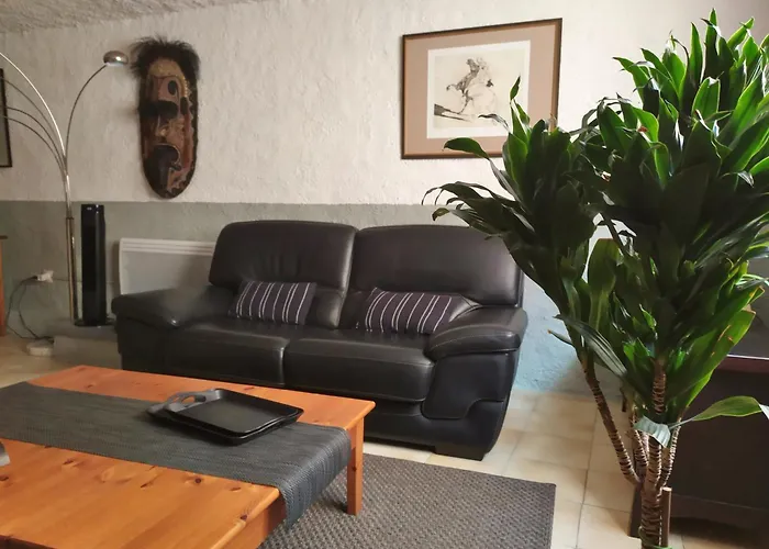 Appartement 55 M2 Proche Commerces Et Parking *